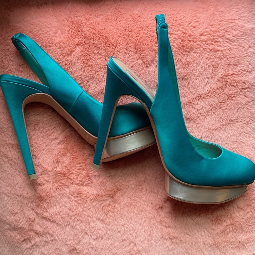 Bcbgmaxaria slingback heels Sz 8.